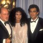 John Williams, Cher  és Placido Domingo az Academy Awards díjátadón Los Angelesben 1983. április 11-én