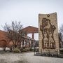 Buza Barna magyar-szovjet barátságot szimbolizáló emlékműve