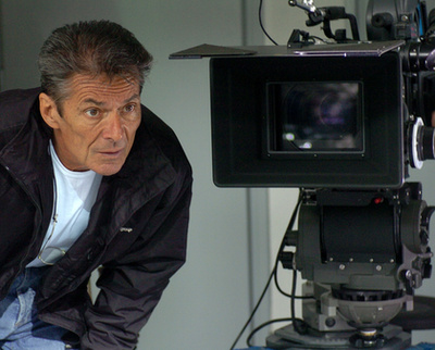 Ragályi Elemér operatőr az angol-olasz-magyar koprodukcióban készülő Hold és a csillag című film forgatásán a budaörsi repülőtéren 2005. június 8-án