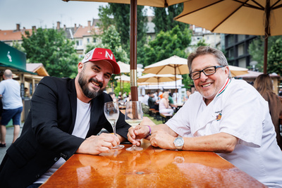 A Gourmet a nagy találkozások és beszélgetések helyszíne is: Nemesvölgyi Attila, a Babka és Bíró Lajos, a Buja Diszkó(k) tulajdonosa 