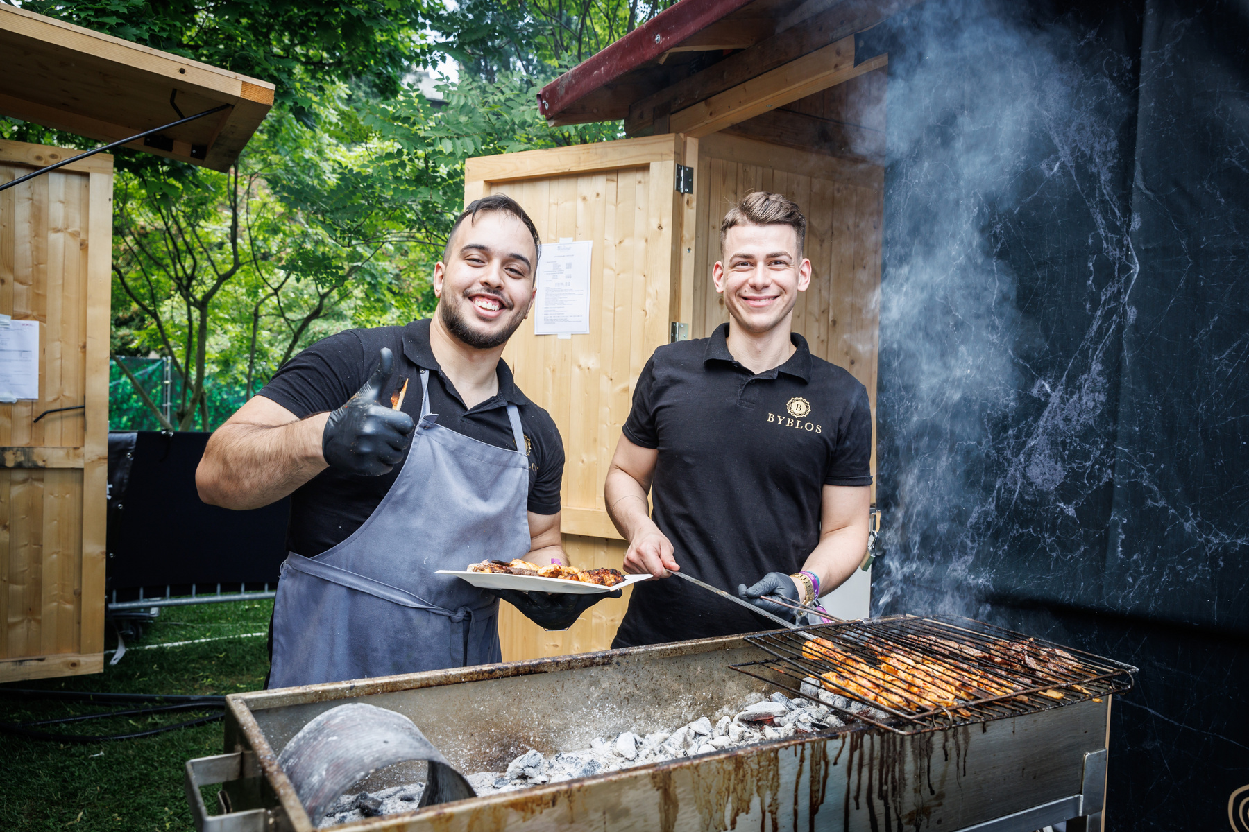 A Gourmet a nagy találkozások és beszélgetések helyszíne is: Nemesvölgyi Attila, a Babka és Bíró Lajos, a Buja Diszkó(k) tulajdonosa 