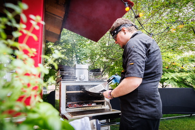 A Gourmet a nagy találkozások és beszélgetések helyszíne is: Nemesvölgyi Attila, a Babka és Bíró Lajos, a Buja Diszkó(k) tulajdonosa 