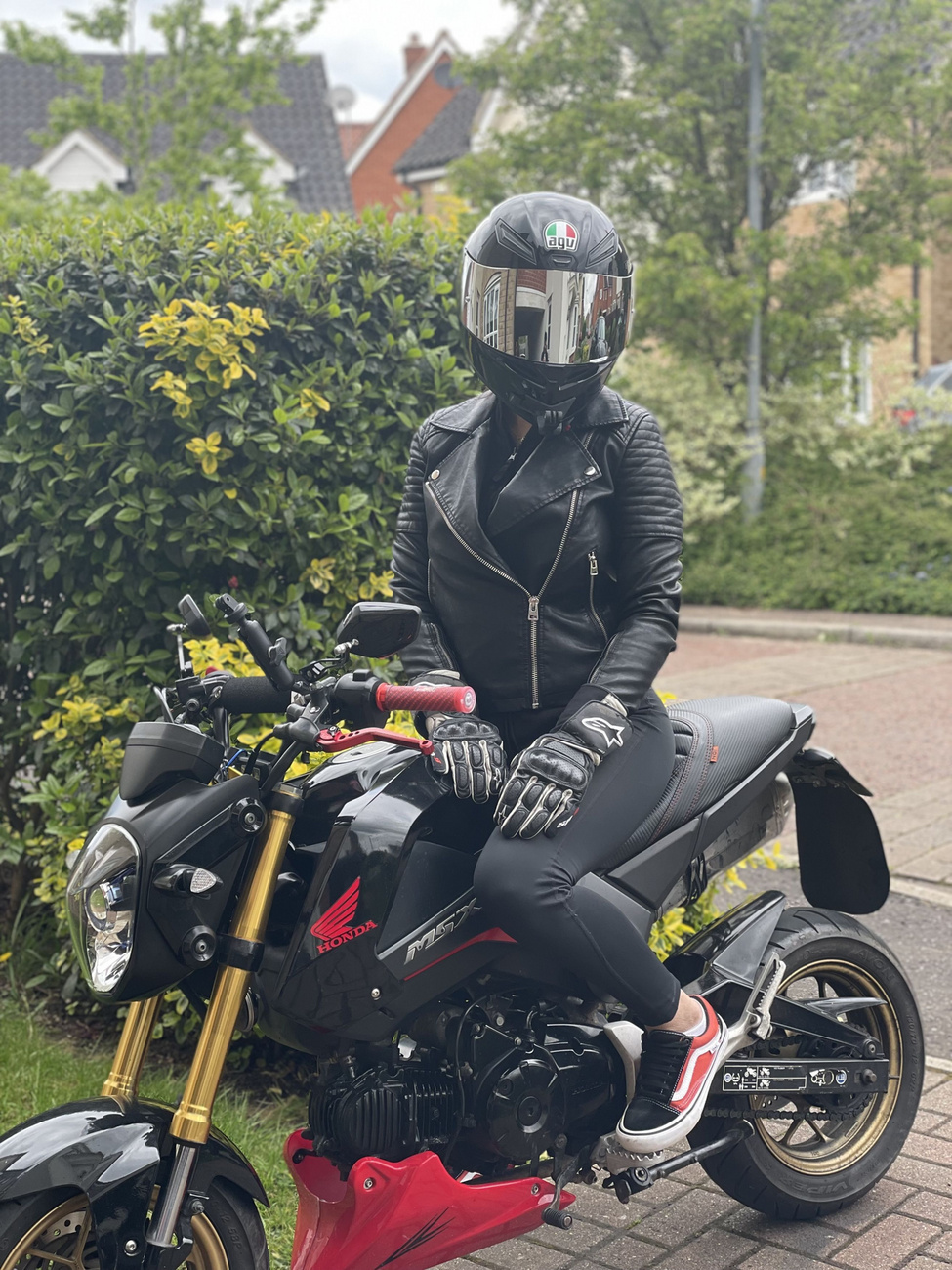 Index – Suki Marquez motorozás közben – Galéria