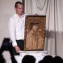 Gulácsy Lajos Nő rózsával című, 160 millió forintért elárverezett festménye a Kieselbach Galéria és Aukciósház téli aukcióján a Marriott Hotelben 2023. december 17-én