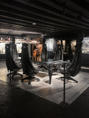 H.R. Giger portréja