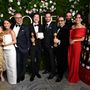 Michaela Clavell, Anna Sawai, Edward McDowell, Tadanobu Asano, Justin Marks, Hiroyuki Sanada, Cosmo Jarvis és Rachel Kondo pózolnak a díjaikkal