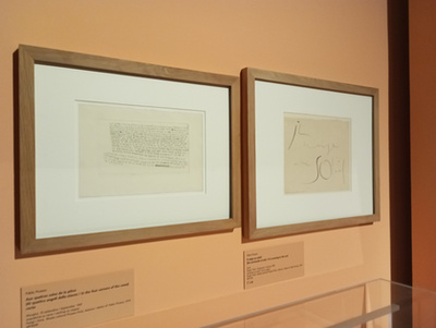 Femme couchée lisant