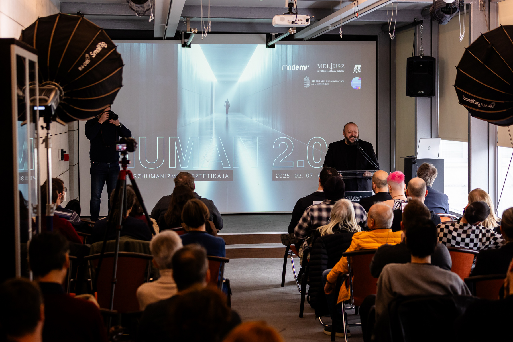 Szabó Nóra munkái a Tanulni a természettől? – Botanika című kiállításon