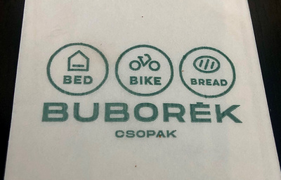 Lazac, saláta, buggyantott tojás