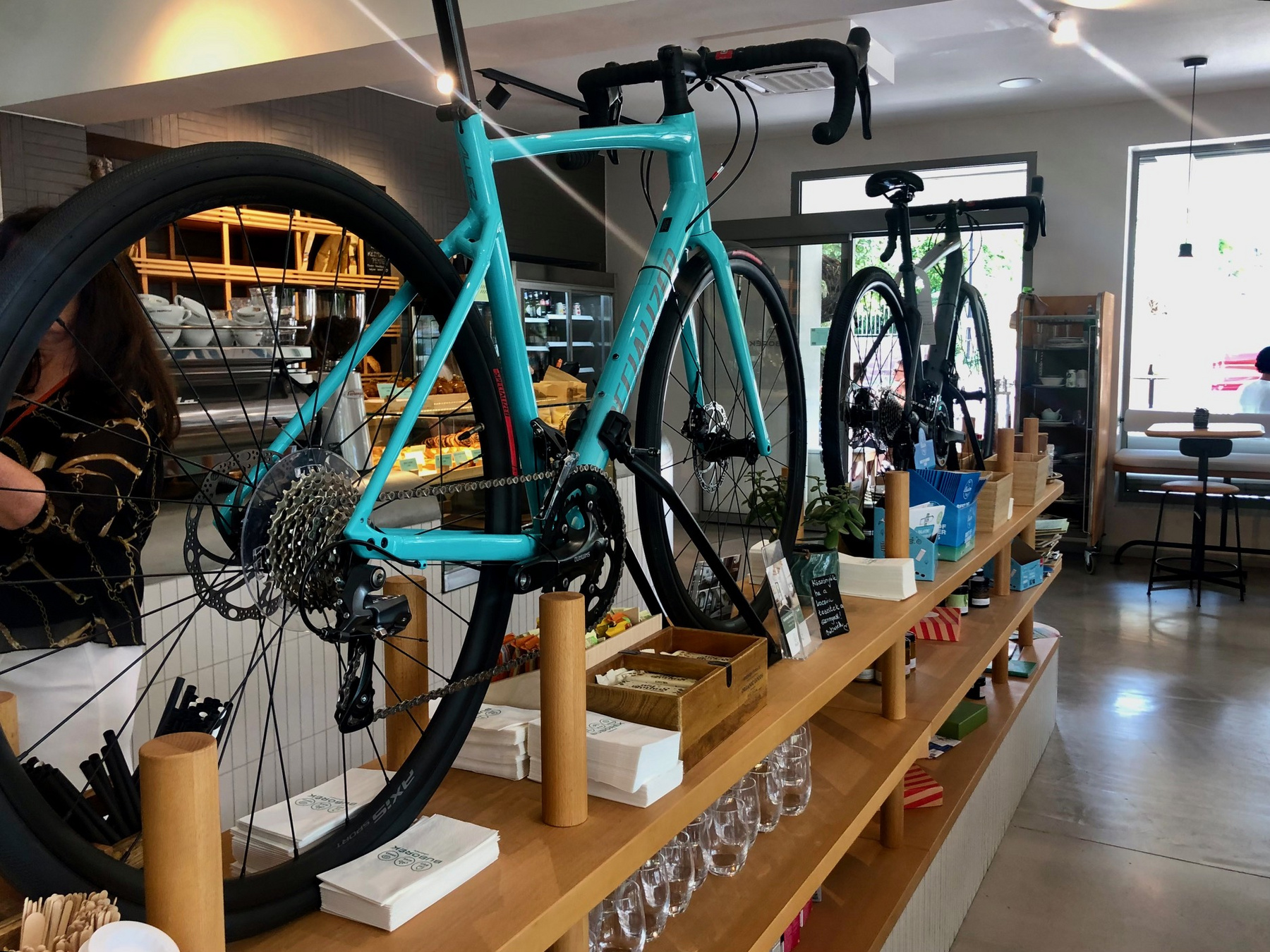 Lazac, saláta, buggyantott tojás