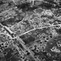 Nürnberg sem úszta meg, bombakráterektől hemzsegő holdbéli táj lett a nemzetszocializmus ideológiai központjának tartott kirakatváros helyén az 1945. január 2-i terrorbombázás után. 