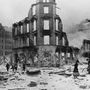 Volt olyan város, aminek nem kellett 1945-ig várnia, Hamburg egy részét már két évvel korábban is komoly bombatámadások érték.