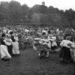 Szüreti mulatság 1965-ben. A badacsonyi szüretelők ez alkalommal megnézhették az egy évvel korábban írt Ecsédi Lakodalmas című táncjátékot. Ecsed 270 kilométerrel arrébb, Heves megyében van, de ezt a közönség láthatóan nem bánta. 