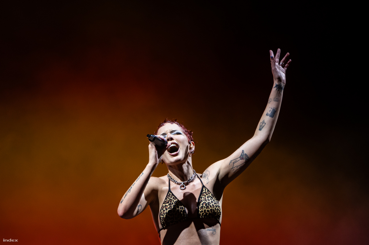 A Centrál Színház Mellékhatás című darabjának próbája 2024. december 4-én