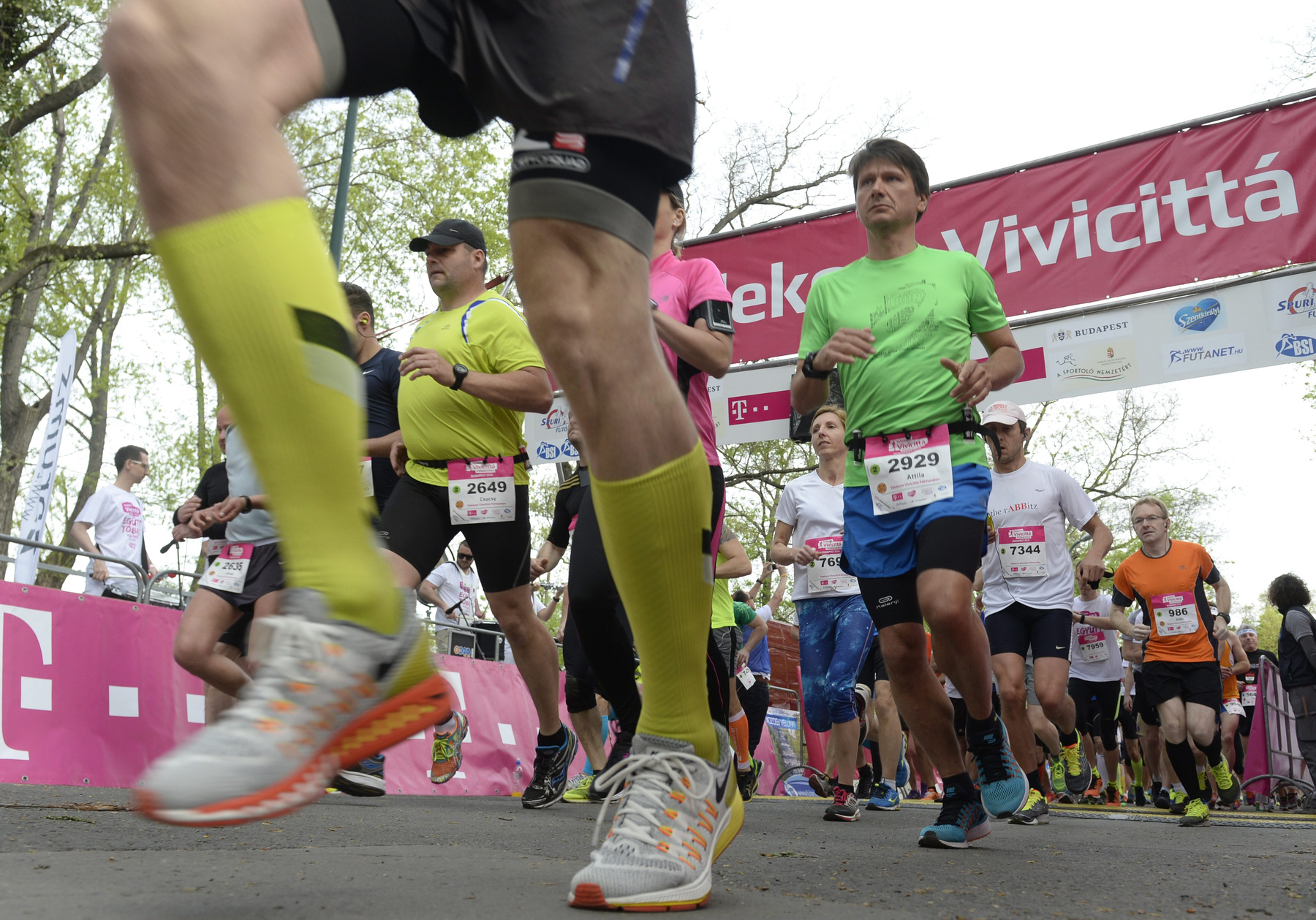 A klasszikus 10 kilométeres Telekom Vivicittá Városvédő Futáson a férfiaknál szoros verseny alakult ki az élen, végül 22 mp előnnyel Burucs Ferenc győzött 32:59-es idővel. A Midicittán Pelsőczy Attila volt a legjobb 23:59-es eredményével.