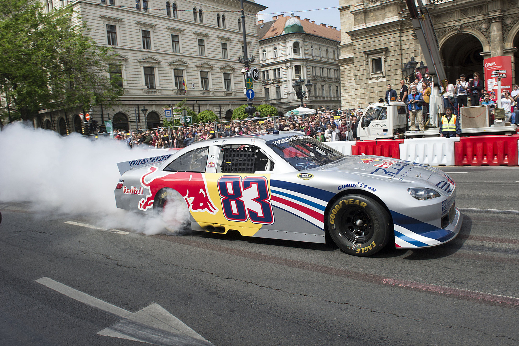Valtteri Bottas és Daniel Ricciardo a Nagy Futamra érkeztek Budapestre.
