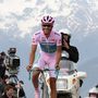 2008. május 26.
A spanyol Alberto Contador az összetettben vezetõ versenyzõ rózsaszínû trikójában a 91. Giro d'Italia olasz országúti kerékpáros körverseny 16. San Vigilio di Marebbe és Plan De Corones közötti 12 9 km-es egyéni idõfutamos hegyi szakaszán.
