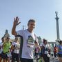 Tenczer Gábor kollégánk harminc hetes komplett felkészülést csinált végig, mielőtt rajthoz állt, hogy vasárnap lefussa első maratonját. 