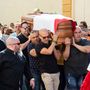 José Antonio Reyes spanyol labdarúgó koporsóját viszik a gyászmisére