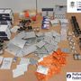 Az Európai Unió rendőrségi együttműködést koordináló ügynöksége, az Europol 2019. július 9-én közreadott felvétele lefoglalt teljesítményfokozókról és hamisított gyógyszerekről Belgiumban