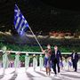A görög csapat vonult be elsőként.