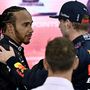 Lewis Hamilton és Max Verstappen az Abu-Dzabi Nagydíjon 2021. december 12-én