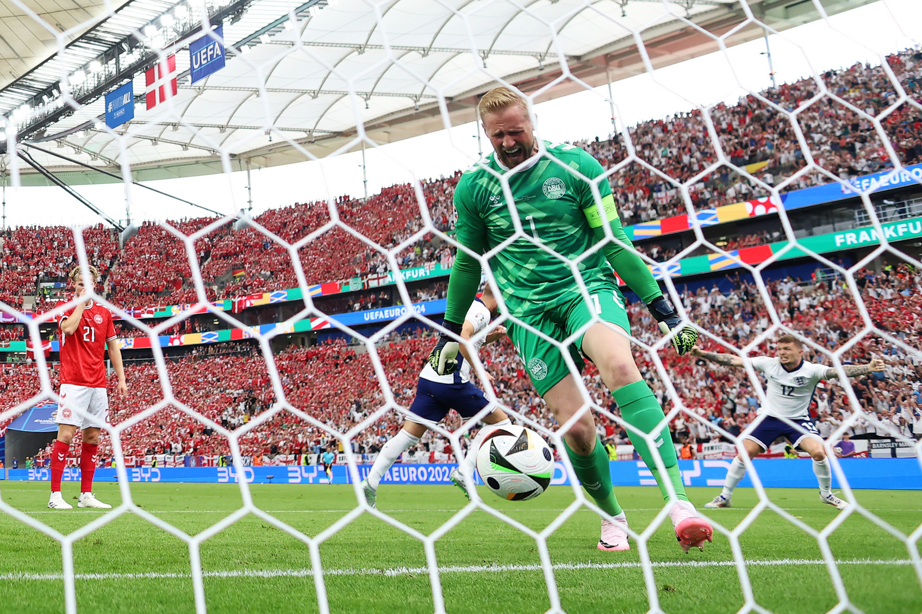 Kasper Schmeichel és  Harry Kane