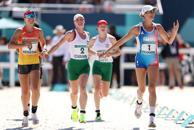 Meline Nocandy, Maren Aardahl, Henny Reistad és Kari Brattset Dale a Norvégia-Franciaország női kézilabda döntő mérkőzésen