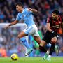 Rodri és Dominic Solanke a Manchester City és az AFC Bournemouth közötti Premier League mérkőzésen az Etihad Stadionban 2023. november 4-én Manchesterben, Angliában