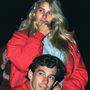 Senna utolsó barátnője, Adriane Galisteu. Brazíliában tévés műsorvezetőként és Playboy-modellként csinált karriert