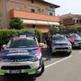 A Lampre-konvoj a szállás előtt, a Giro d'Italia pihenőnapján