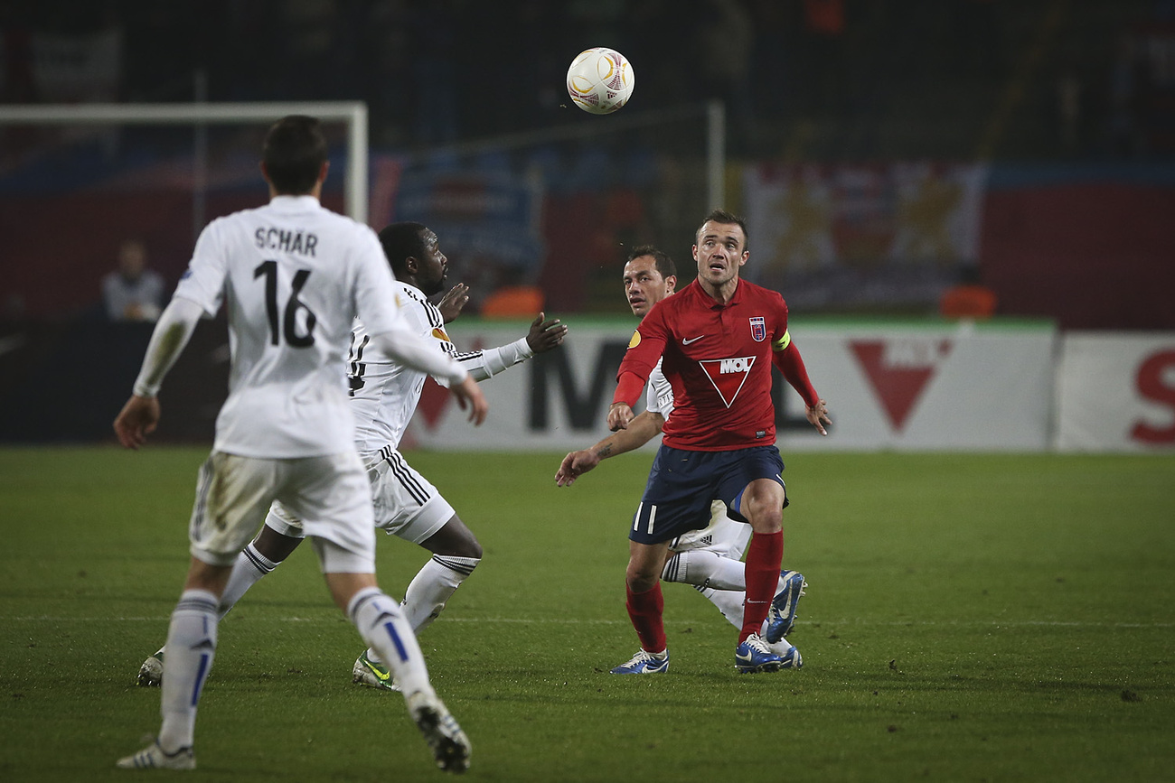 A Videoton játékosainak öröme a Basel ellen 2-1-re megnyert Európa Liga meccs lefújása után.