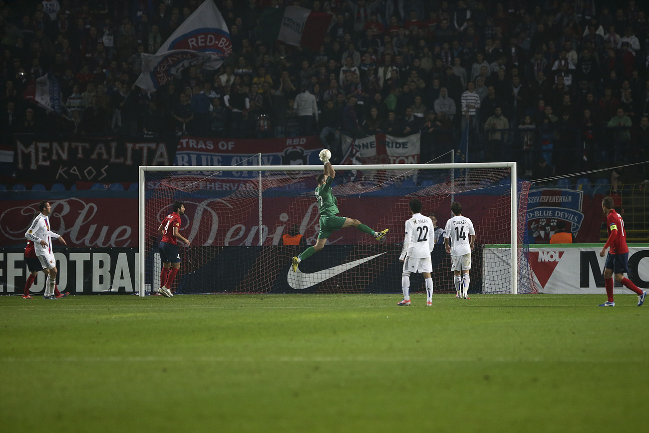 A Videoton játékosainak öröme a Basel ellen 2-1-re megnyert Európa Liga meccs lefújása után.