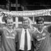 1989 nyara, már három éve a Manchester Unitednél ekkoriban. Jobbján Mike Phelan, balján Neil Webb, az azévi két új szerzemény. Phelannal szoros barátságban maradt, annyira, hogy most ő Ferguson másodedzője, és a legenda távozásával is szinte biztosan a stábban marad