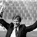 Már az Aberdeen edzőjeként az 1982-es Skót  Kupával. Nem ez volt első sikere trénerként, előtte már megnyerte a St. Mirrennel a másodosztályt 77-ben, az Aberdeennel 1980-ban pedig a skót első osztályú bajnokságot