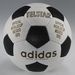 Az 1970-es mexikói vb-n bemutatkozott Telstar volt az Adidas első labdája hivatalos szállítóként. Megjelenése klasszikussá vált, tizenkét fekete és húsz fehér panelből állt, így jobban lehetett látni a fekete-fehér tévéközvetítésekben. Nevét a Telstar távközlési műholdról kapta, borítása hasonlított a szerkezetéhez.  Mindössze húsz labdát szállítottak le belőlük a vb-re, ezért a mérkőzések egy részét a régi, barna labdával játszották le.  