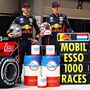 Ahogy a Red Bull két versenyzője, Pierre Gasly és Max Verstappen