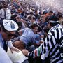 A brüsszeli Heysel Stadion alkalmatlan volt egy BEK-döntőre, mégis ott tartották 1985. május 29-én a Juventus–Liverpool-meccset. A futball egyik legnagyobb tragédiájává vált a döntő