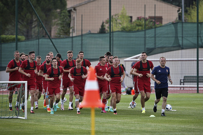 Locsoltak tréning közben is, már ez is hűsít