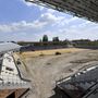 A stadion építése alatt a Vasas az Újpest pályáját, a Szusza Ferenc stadiont használta hazai pályának.