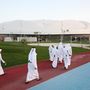 Katari férfiak 2019 május 16-án érkeznek Al Wakrah Stadionba. 
