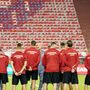A magyar csapat tagjai a Horvátország elleni mérkőzés előtt tartott edzésen, középen Marco Rossi szövetségi kapitány a spliti Poljud Stadionban 2019. október 9-én