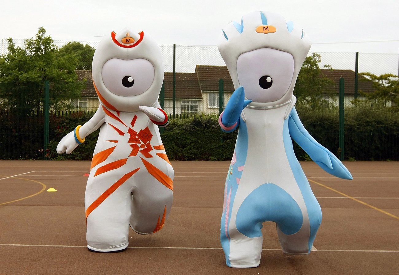 Wenlock és Mandeville, a 2012-es londoni olimpia kamerafejű, acélolvadékból formálódott  kabalafigurái.