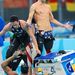 Michael Phelps örül a második aranyának