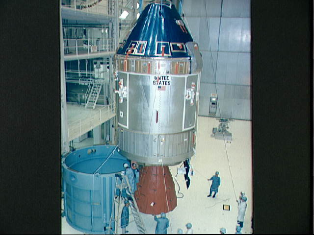 Az Apollo-13 visszatérése.