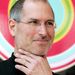 Steve Jobs 2007-ben egy EMI sajtótájékoztatón Londonban, ahol a kiadó bejelentette, hogy a teljes digitális választéka elérhető lesz iTunes-on keresztül