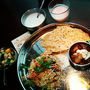 Esetleg igazi indiait enne? A Google-nél a Cafe Baadal az egyetlen étterem, ahol előre lehet rendelni, és a pincérek több fogásos menüt szolgálnak föl.
