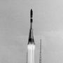 A Venyera-7 startja, a Molnija rakéta 1970. augusztus 17-én indította útnak a szondát.