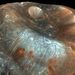 A hatalmas Stickney-kráter az apró marshold, a Phobos felszínén