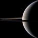 Napéjegyenlőség után a Szaturnuszon. A Cassini-szonda fotóján a gyűrű alatt a Tethys hold látszik.